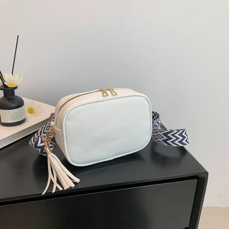 LUNEVIA – BOLSO DE HOMBRO EN PU CON CORREA ANCHA